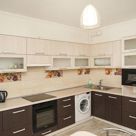 Kyiv Apartment On Chornovola 27 Екстериор снимка
