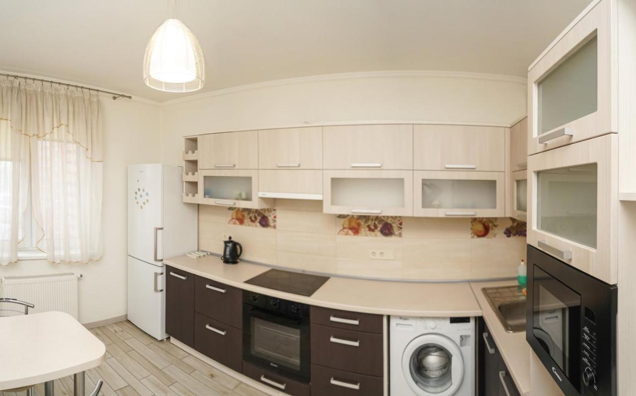 Kyiv Apartment On Chornovola 27 Екстериор снимка