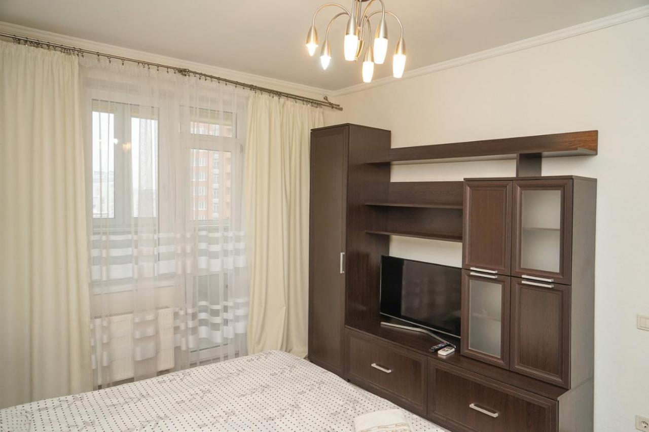 Kyiv Apartment On Chornovola 27 Екстериор снимка