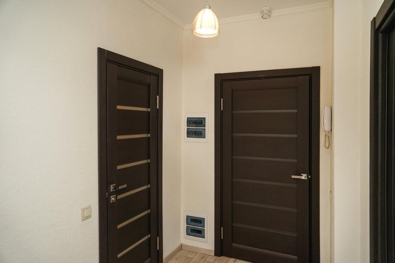 Kyiv Apartment On Chornovola 27 Екстериор снимка