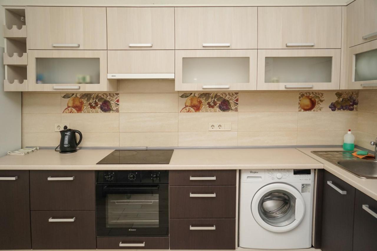 Kyiv Apartment On Chornovola 27 Екстериор снимка